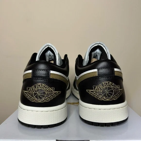 Nike Air Jordan 1 Low Shadow Brown (Size 9M / 10.5W) - Picture 7 of 16